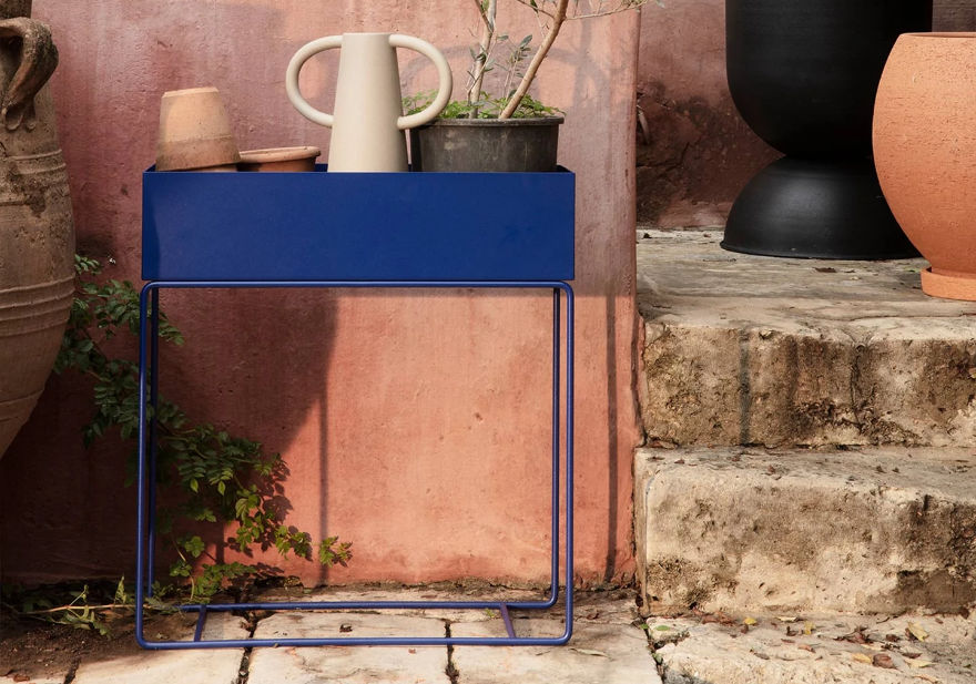 jardiniere en métal coloré Ferm living plant box